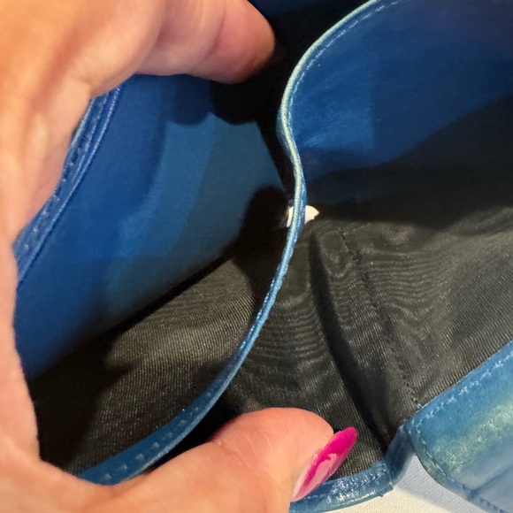 Authentic Louis Vuitton Epi men’s wallet - Picture 7 of 14